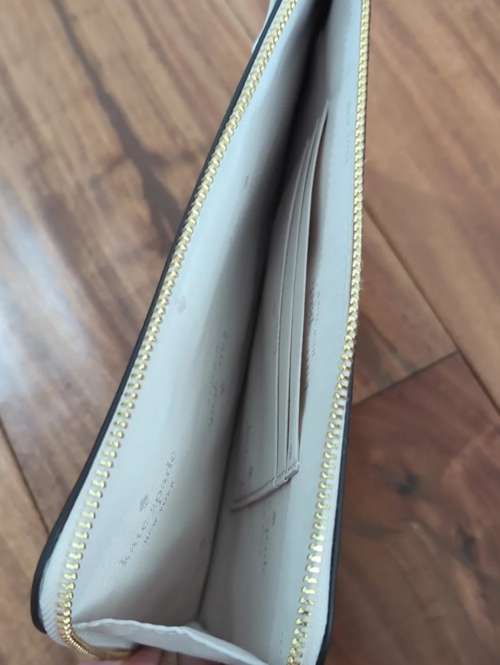 kate spade item wristlet
